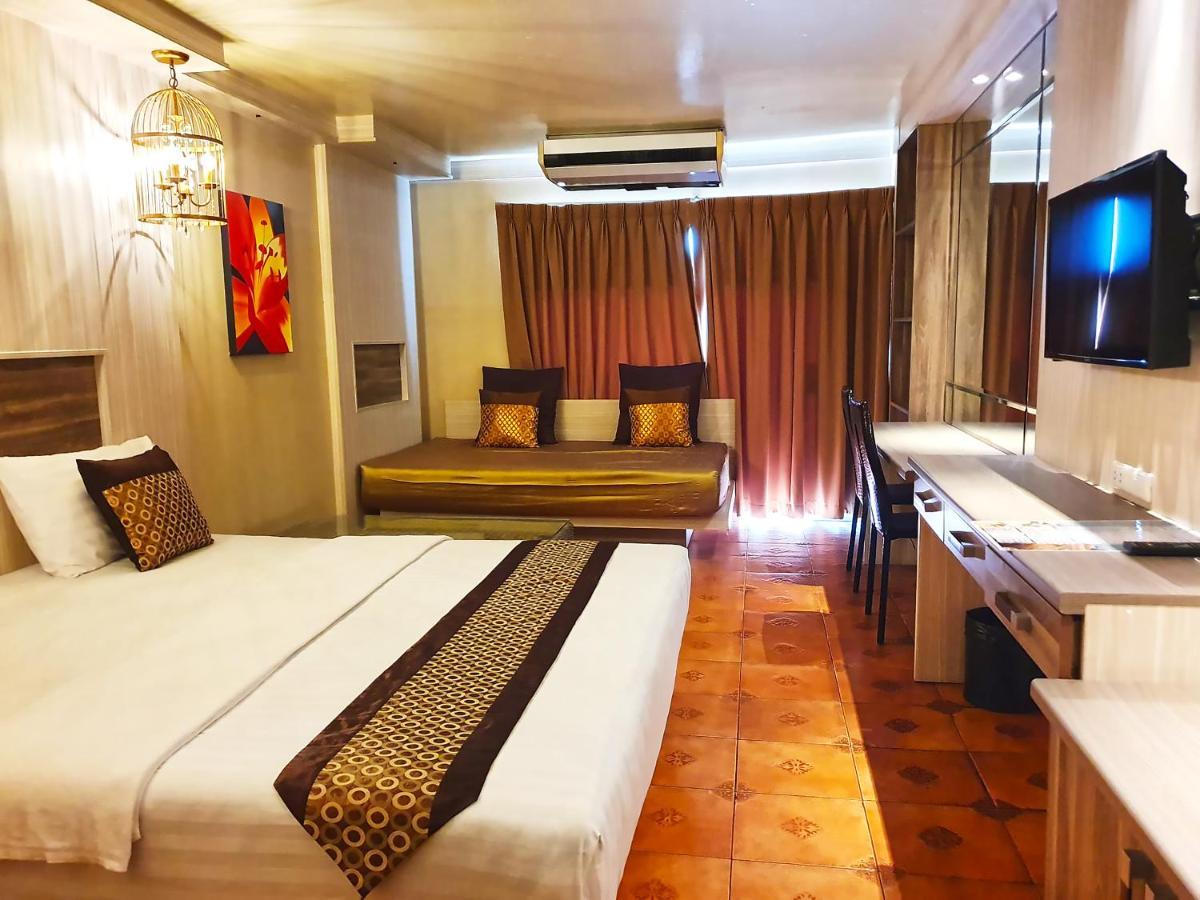 The Montana Lodge-Sathorn Бангкок Экстерьер фото